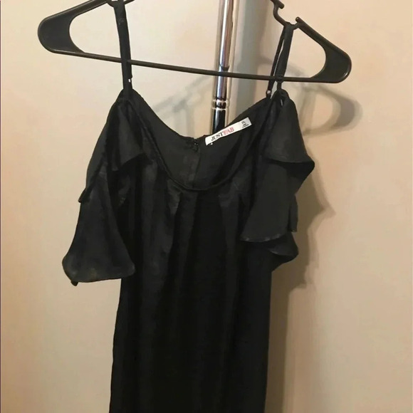 COLD Shoulder black dress size XXL - Picture 7 of 7